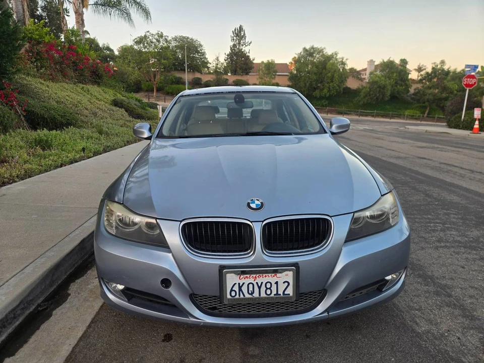 2010 BMW E90 3 Series Sedan - Image 2 of 7