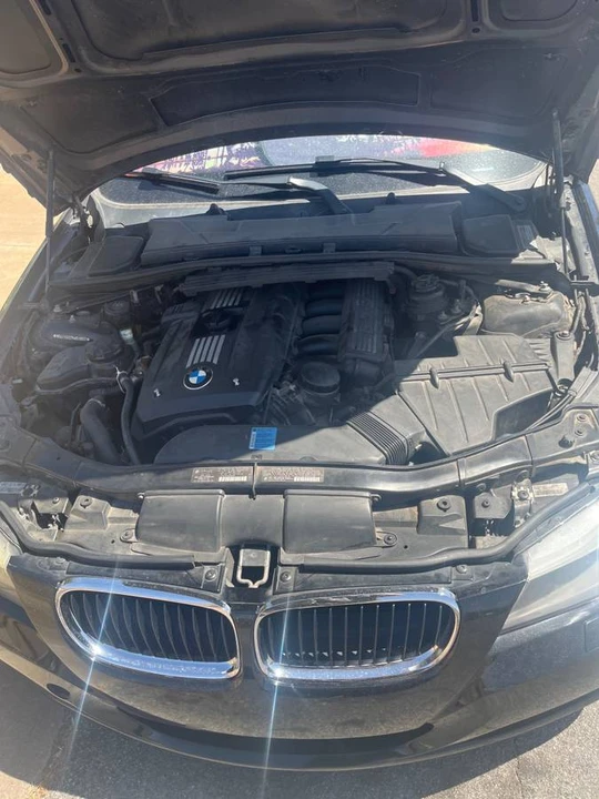 2010 BMW E90 3 Series Sedan - Image 8 of 10