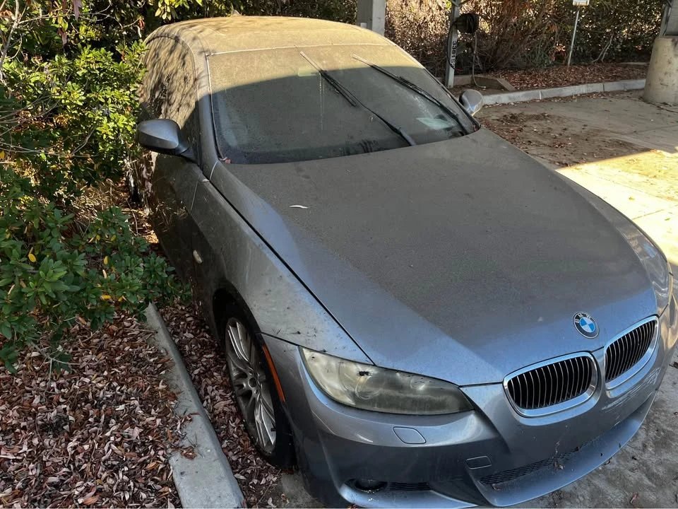 2010 BMW E90 3 Series Sedan - Image 2 of 5