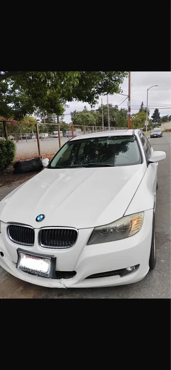 2010 BMW E90 3 Series Sedan - Image 9 of 10