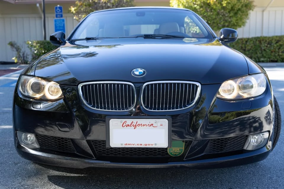 2010 BMW E90 3 Series Sedan - Image 5 of 8