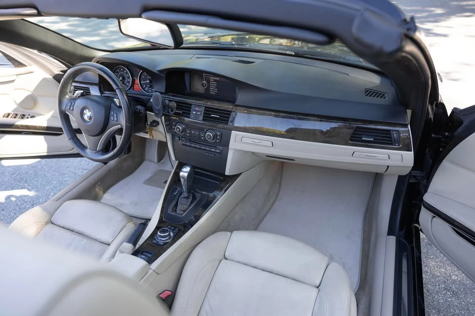 2010 BMW E90 3 Series Sedan - Image 7 of 8