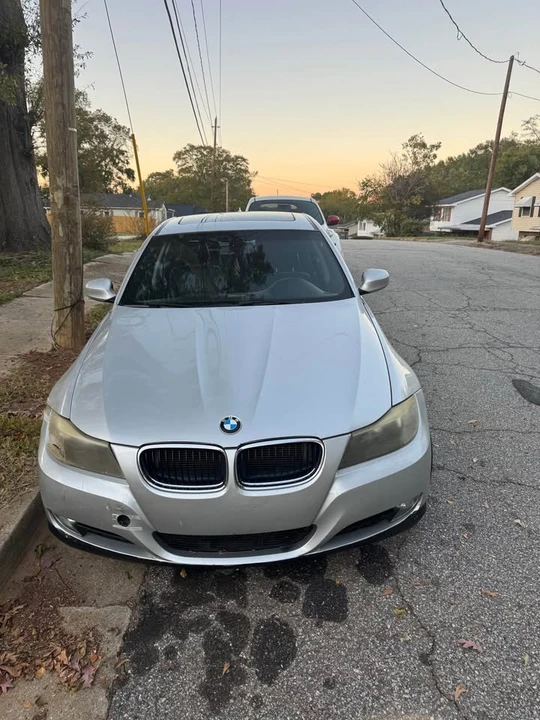 2010 BMW E90 3 Series Sedan - Image 4 of 6