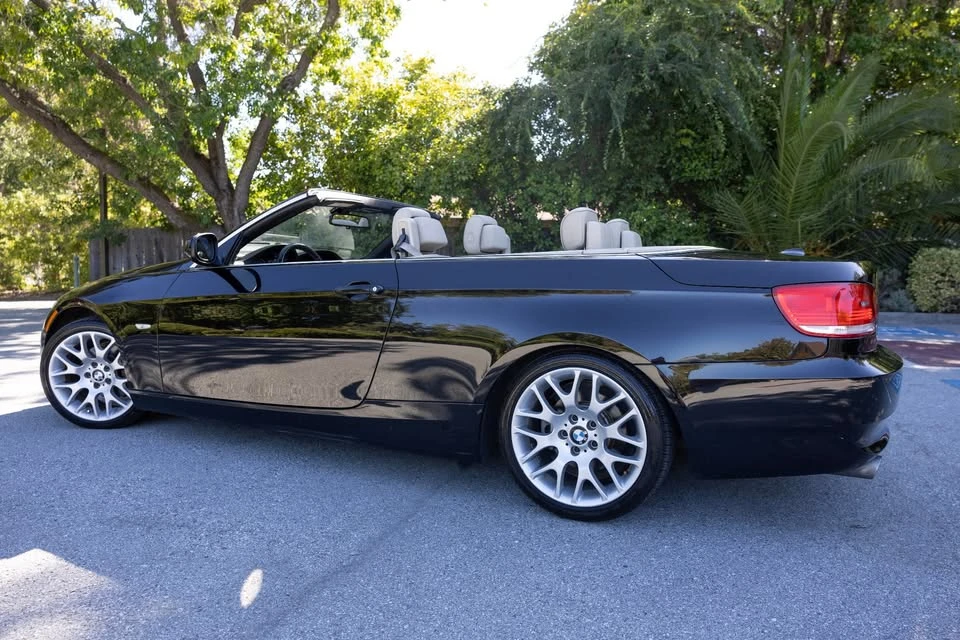 2010 BMW E90 3 Series Sedan - Image 2 of 8