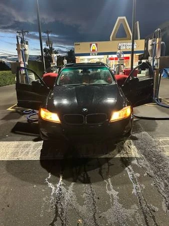 2010 BMW E90 3 Series Sedan - Image 2 of 9