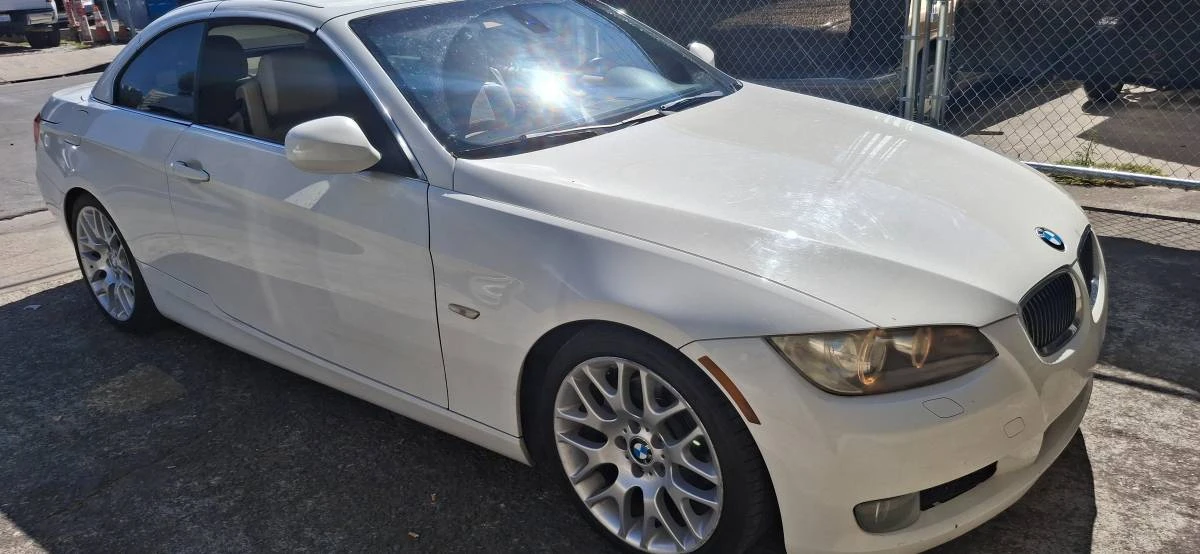 2010 BMW E93 3 Series Convertible - Image 5 of 8