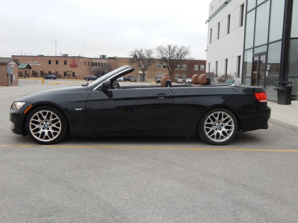 2010 BMW E93 3 Series Convertible - Image 11 of 21