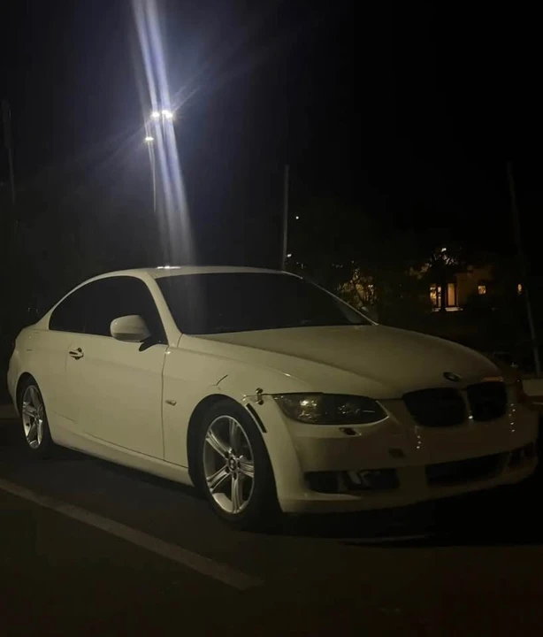 2010 BMW E90 3 Series Sedan - Image 3 of 7