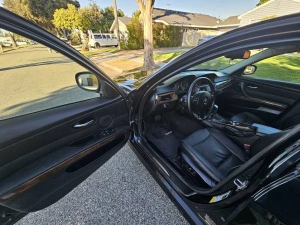 2010 BMW E90 3 Series Sedan - Image 11 of 21