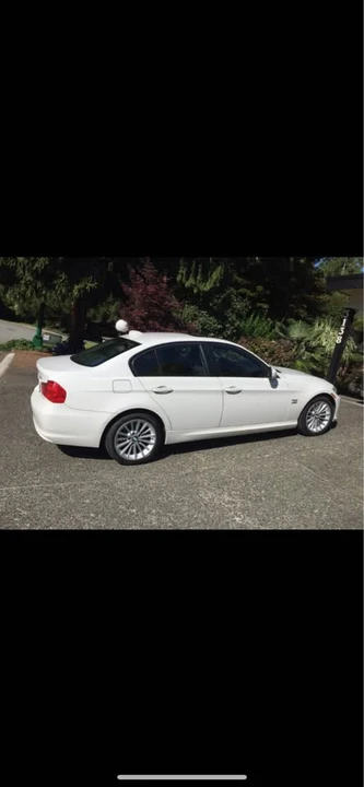 2010 BMW E90 3 Series Sedan - Image 4 of 4