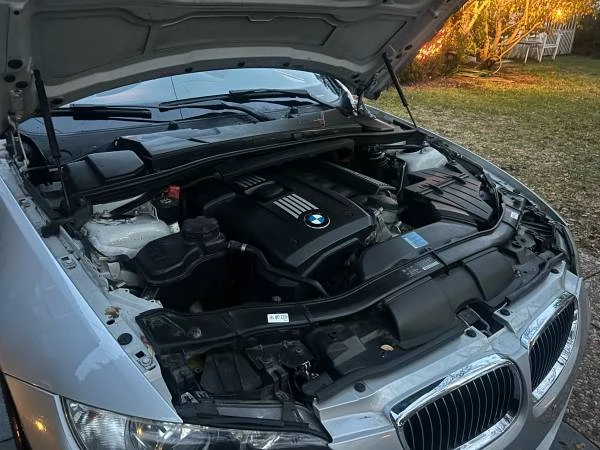 2010 BMW E93 3 Series Convertible - Image 6 of 17