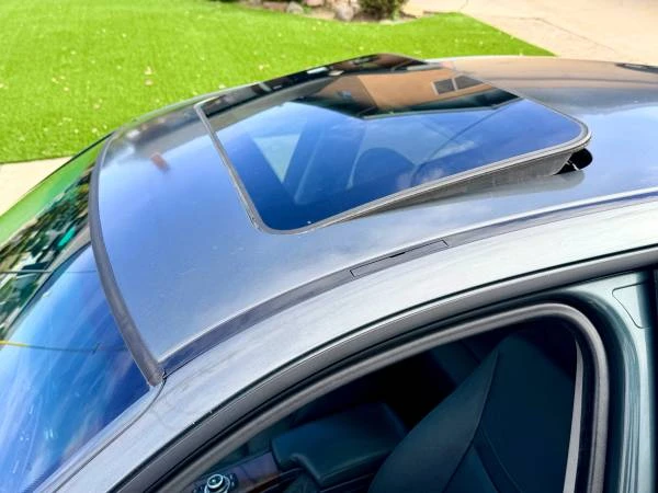 2010 BMW E90 3 Series Sedan - Image 12 of 13