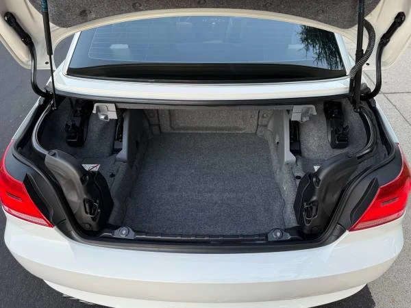 2010 BMW E93 3 Series Convertible - Image 19 of 21