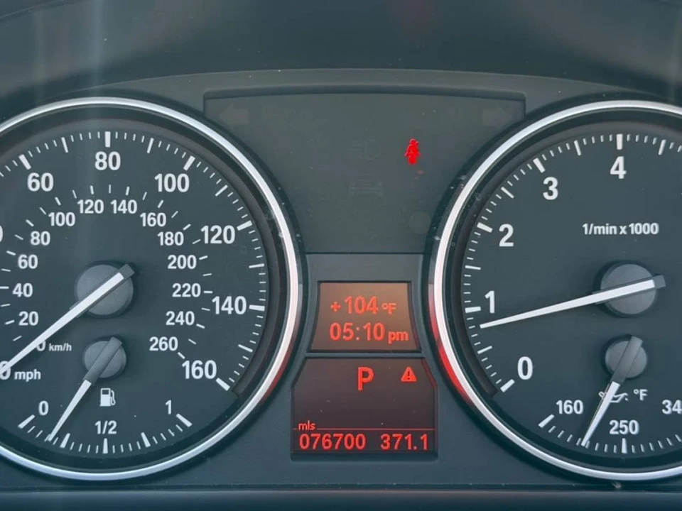 2010 BMW E93 3 Series Convertible - Image 11 of 24