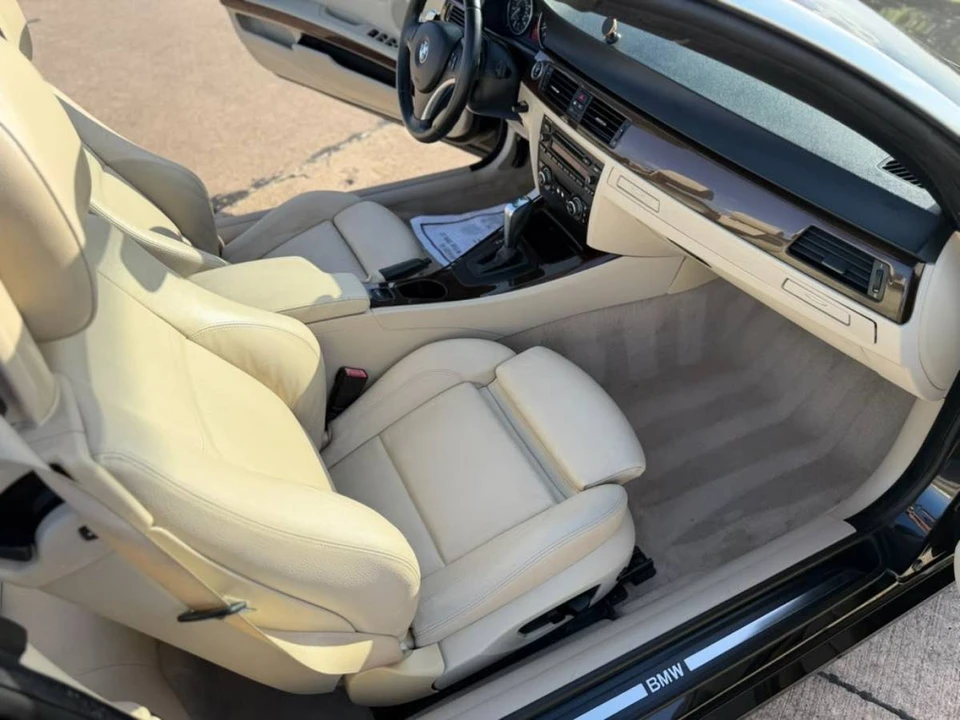 2010 BMW E93 3 Series Convertible - Image 17 of 24