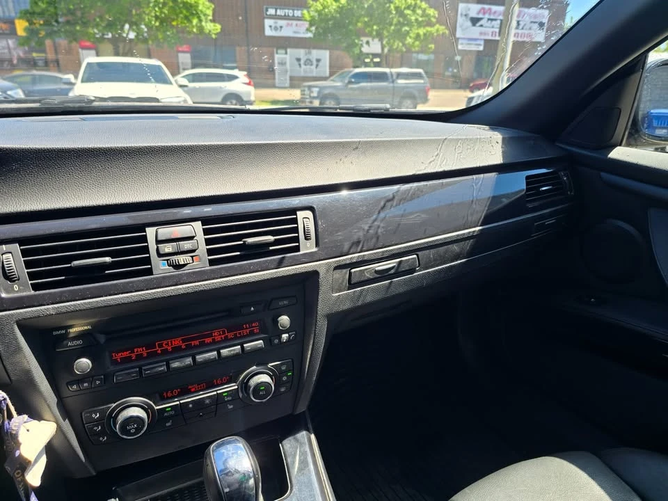 2010 BMW E93 3 Series Convertible - Image 9 of 18