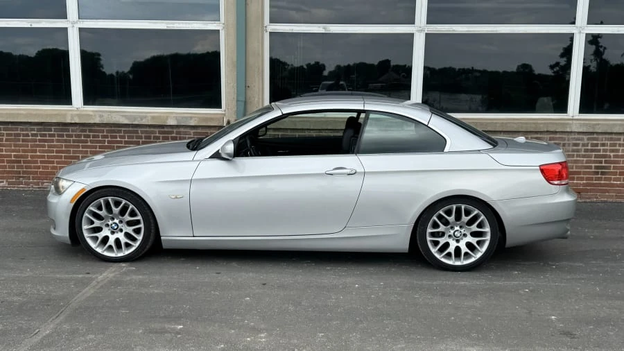 2010 BMW E93 3 Series Convertible - Image 5 of 13
