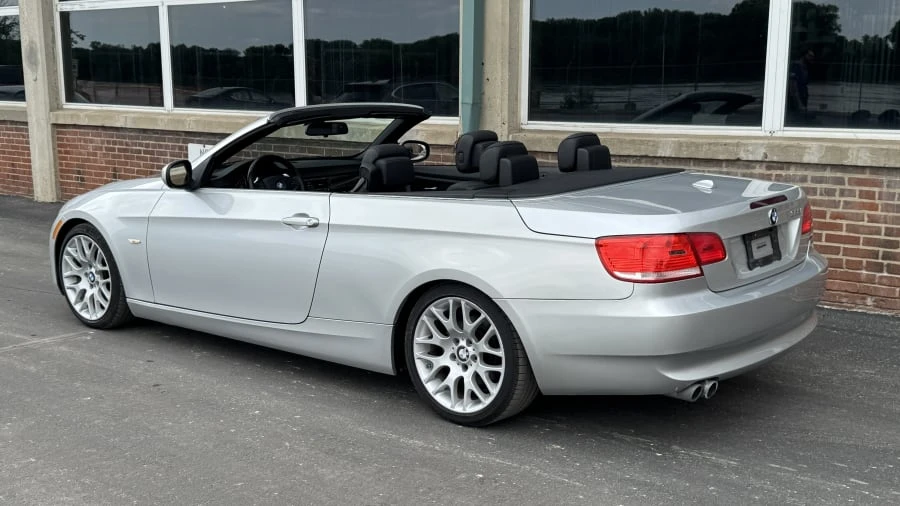 2010 BMW E93 3 Series Convertible - Image 3 of 13