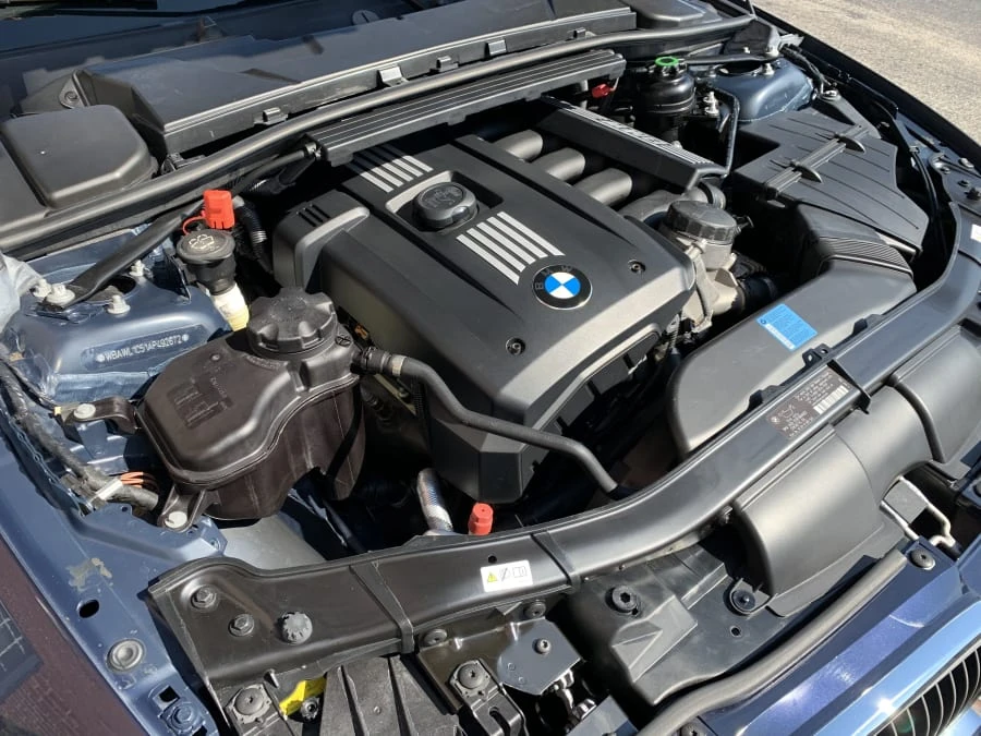 2010 BMW E93 3 Series Convertible - Image 8 of 11