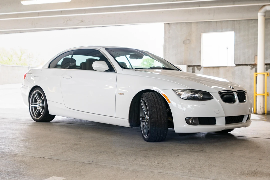 2010 BMW E93 3 Series Convertible - Image 19 of 31