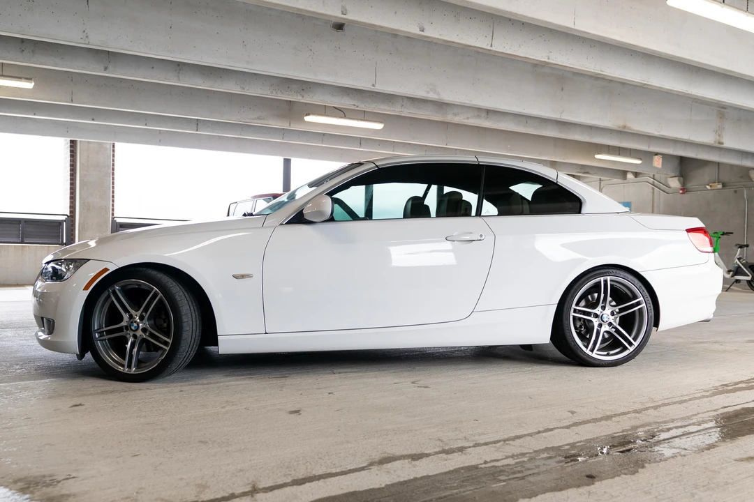 2010 BMW E93 3 Series Convertible - Image 15 of 31