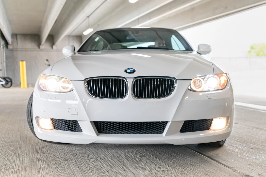 2010 BMW E93 3 Series Convertible - Image 13 of 31