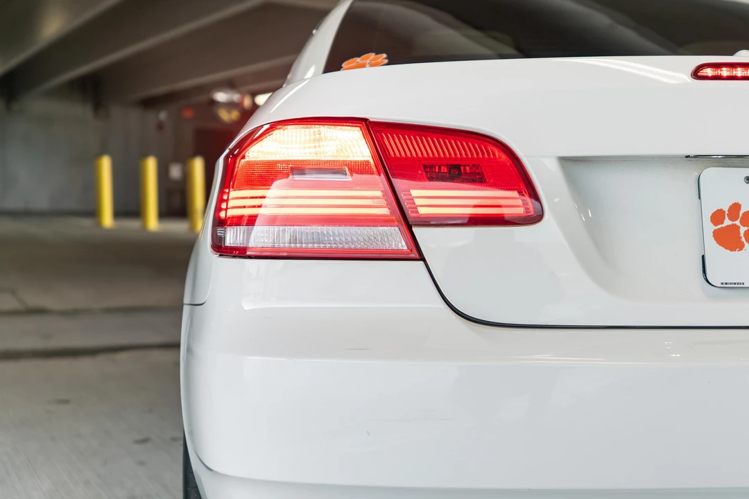 2010 BMW E93 3 Series Convertible - Image 29 of 31
