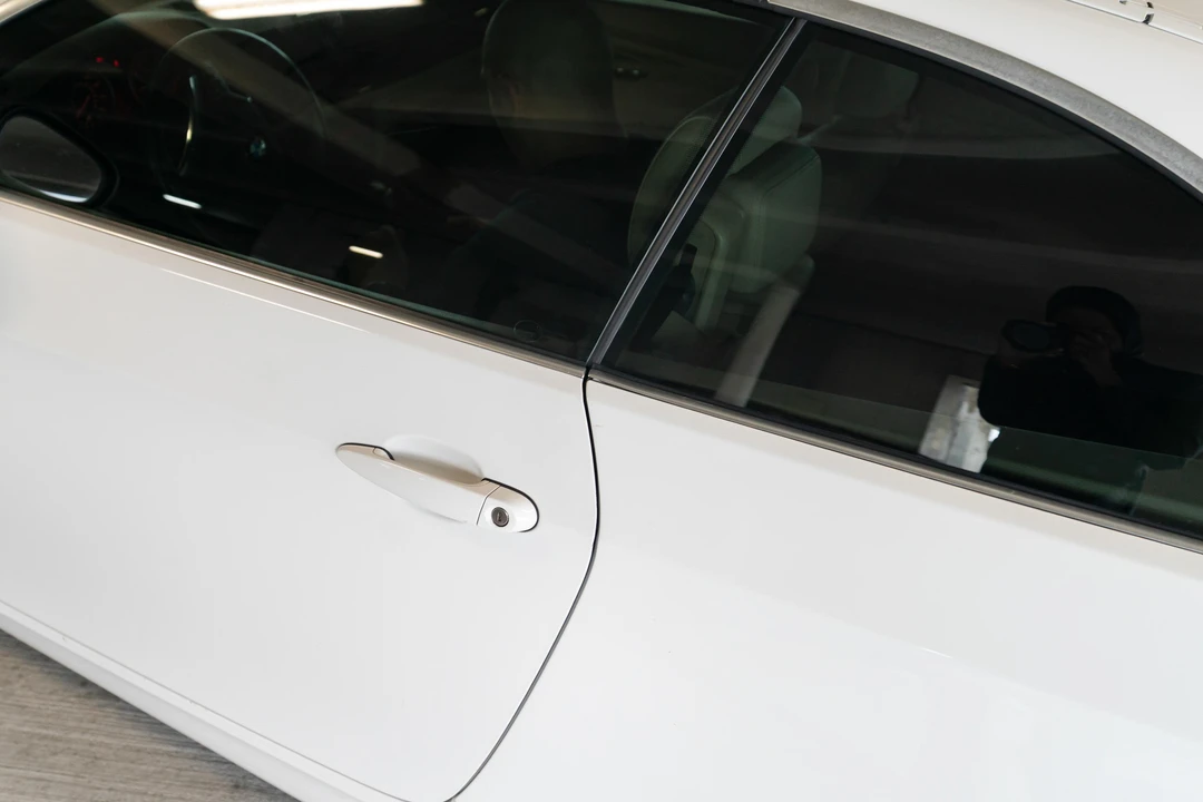 2010 BMW E93 3 Series Convertible - Image 26 of 31
