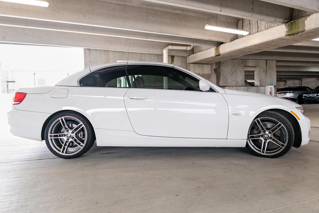 2010 BMW E93 3 Series Convertible - Image 3 of 31