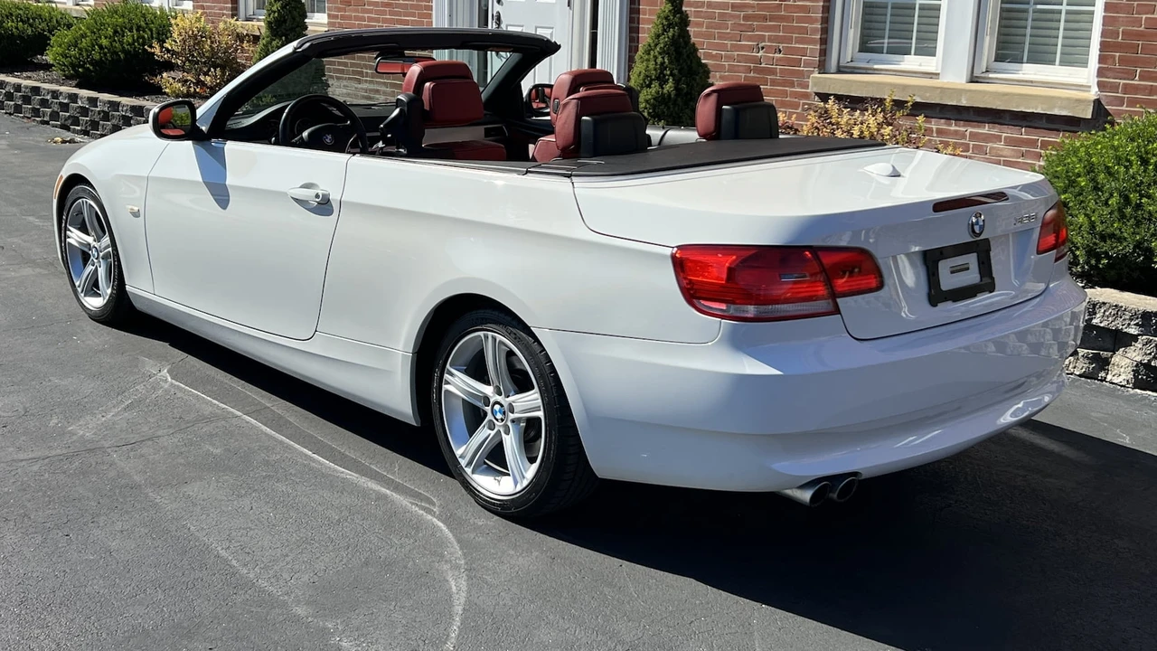 2010 BMW E93 3 Series Convertible - Image 3 of 11