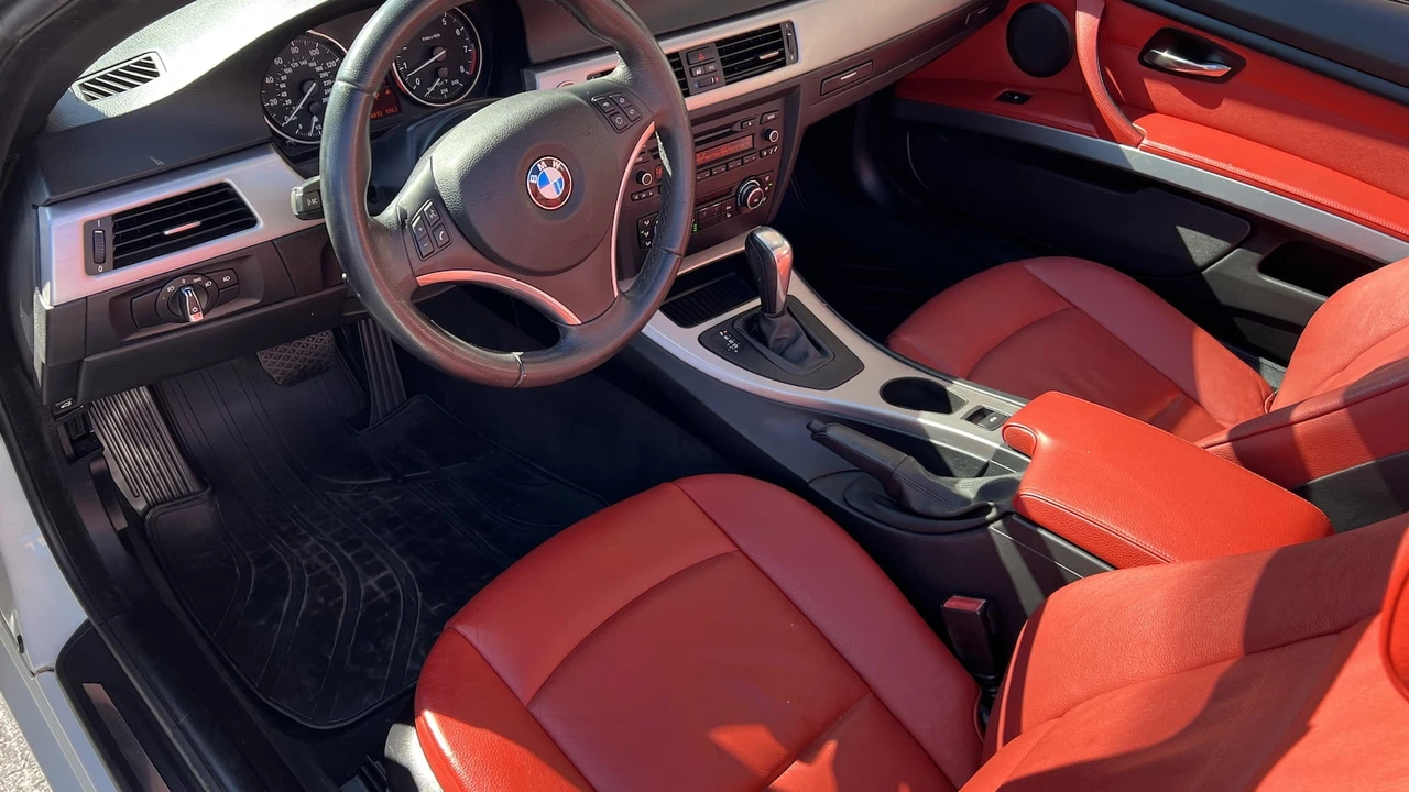 2010 BMW E93 3 Series Convertible - Image 4 of 11