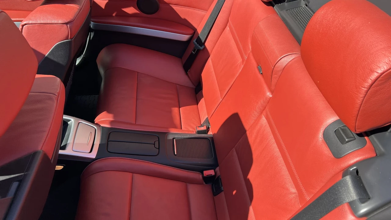 2010 BMW E93 3 Series Convertible - Image 5 of 11