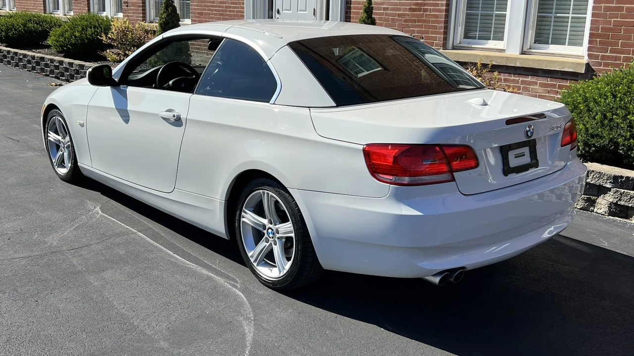 2010 BMW E93 3 Series Convertible - Image 11 of 11