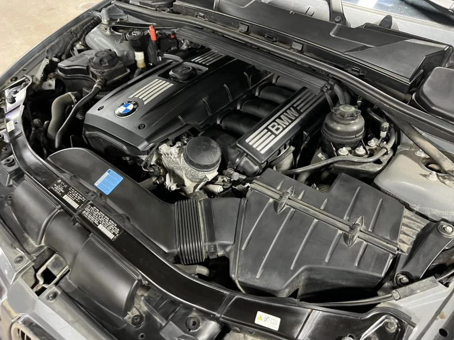 2010 BMW E93 3 Series Convertible - Image 7 of 8