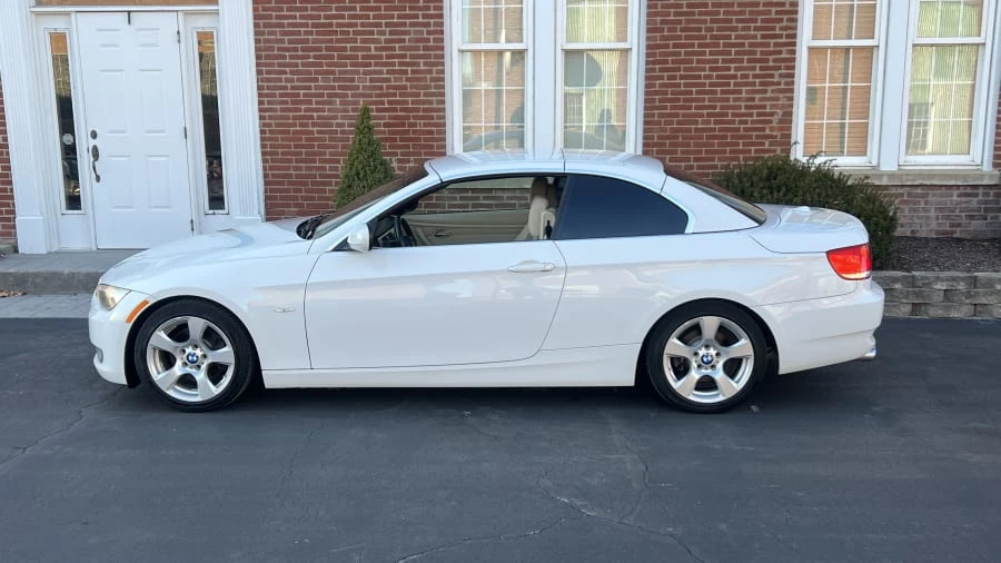 2010 BMW E93 3 Series Convertible - Image 5 of 11