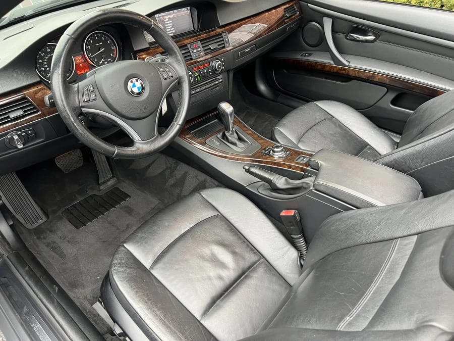 2010 BMW E93 3 Series Convertible - Image 7 of 10