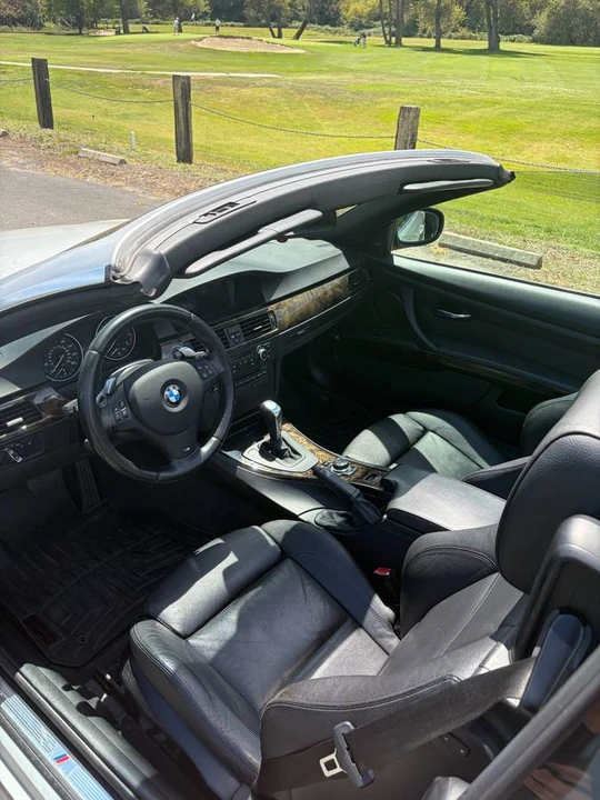 2010 BMW E93 3 Series Convertible - Image 13 of 17