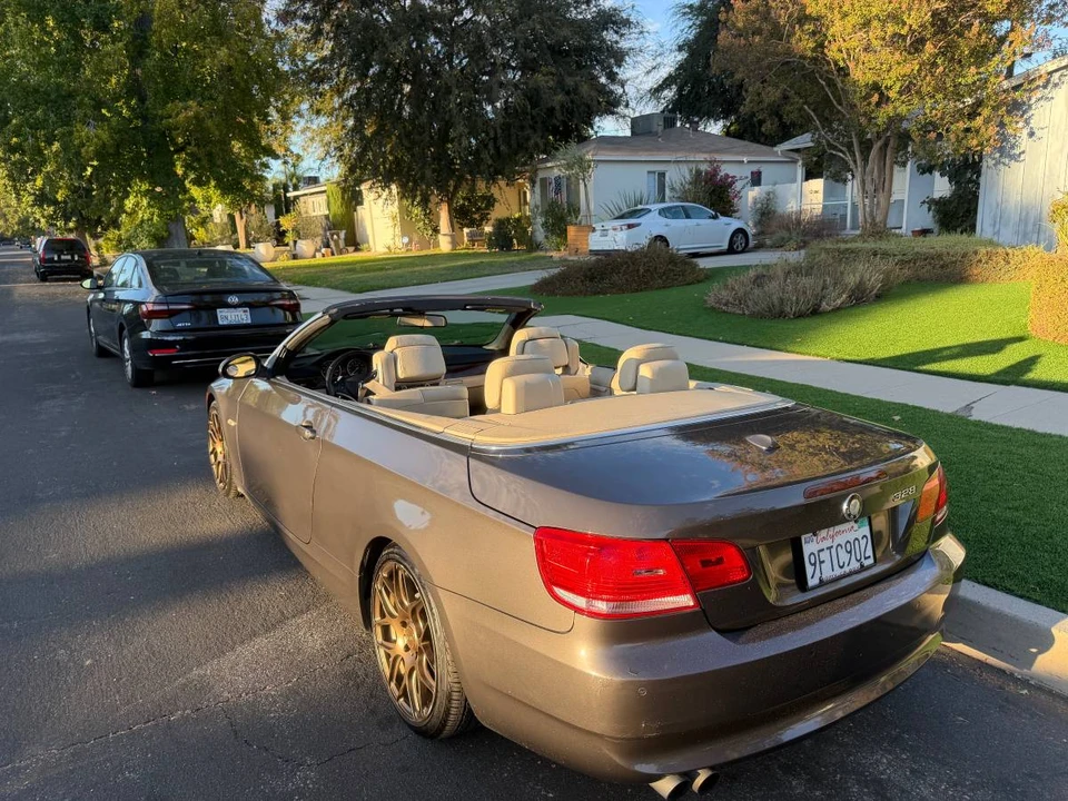 2010 BMW E93 3 Series Convertible - Image 4 of 21