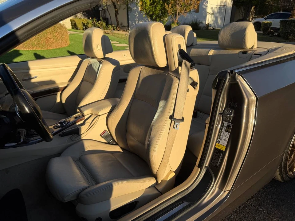 2010 BMW E93 3 Series Convertible - Image 14 of 21