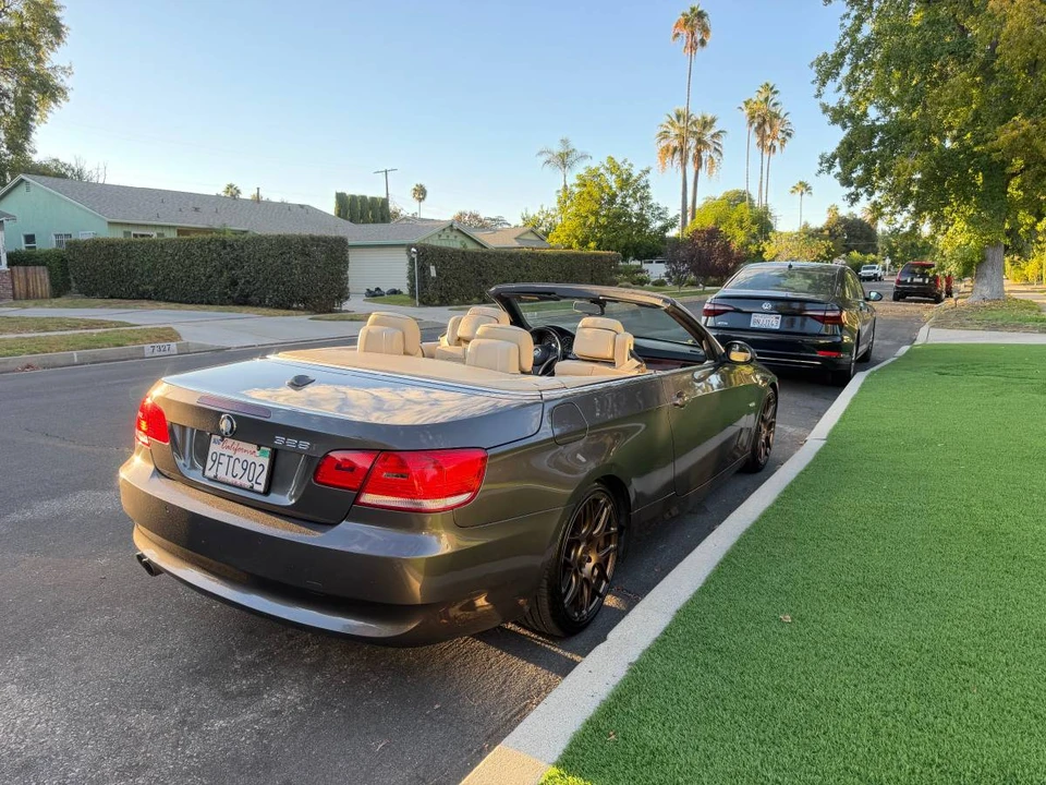 2010 BMW E93 3 Series Convertible - Image 3 of 21