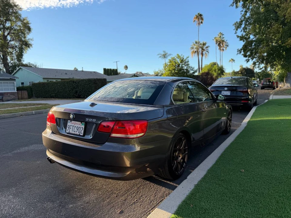 2010 BMW E93 3 Series Convertible - Image 8 of 21