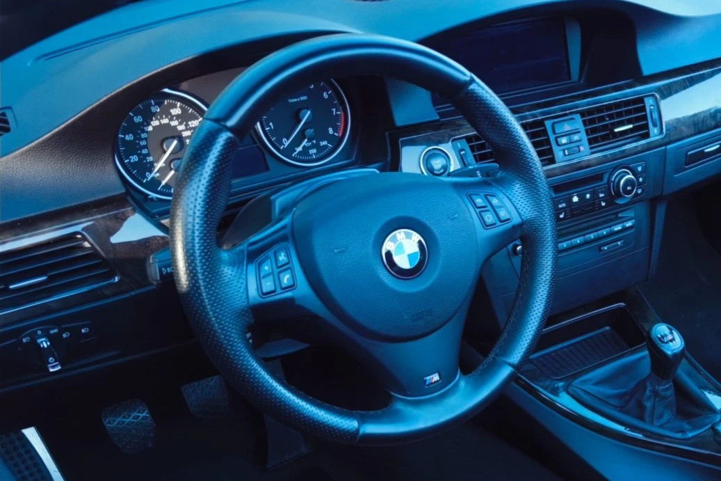 2010 BMW E93 3 Series Convertible - Image 5 of 8