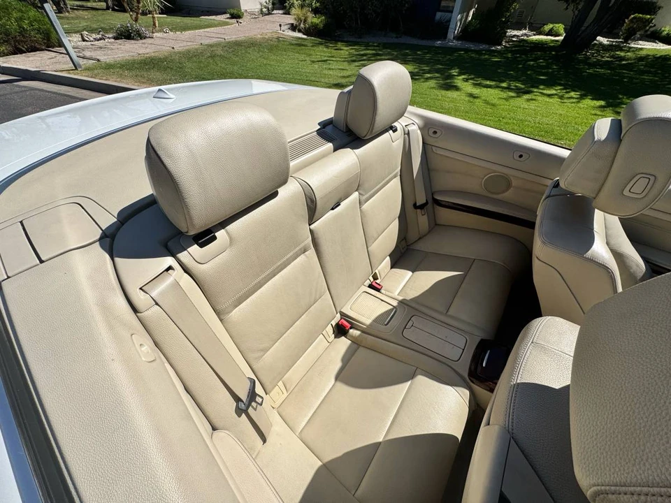 2010 BMW E93 3 Series Convertible - Image 5 of 12