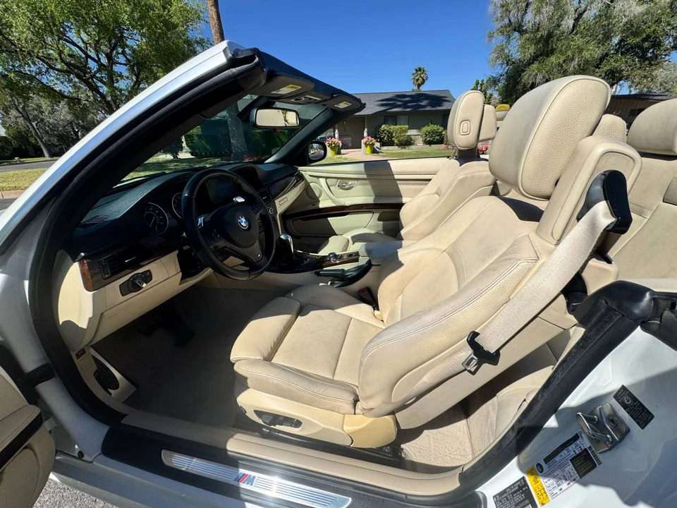 2010 BMW E93 3 Series Convertible - Image 7 of 12