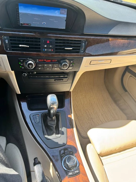 2010 BMW E93 3 Series Convertible - Image 12 of 12