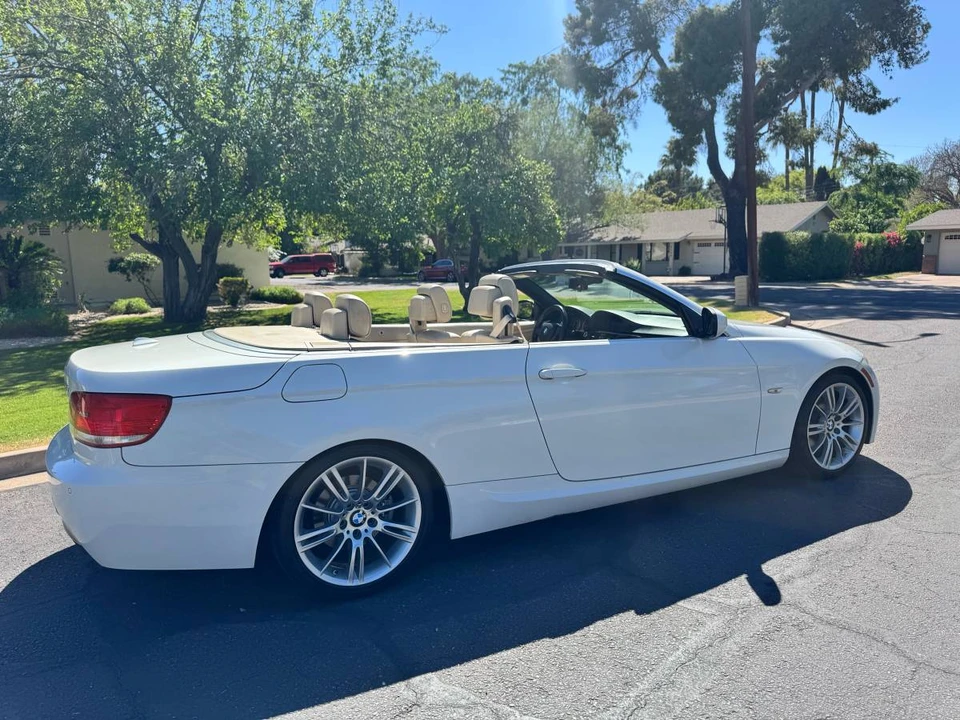 2010 BMW E93 3 Series Convertible - Image 4 of 12
