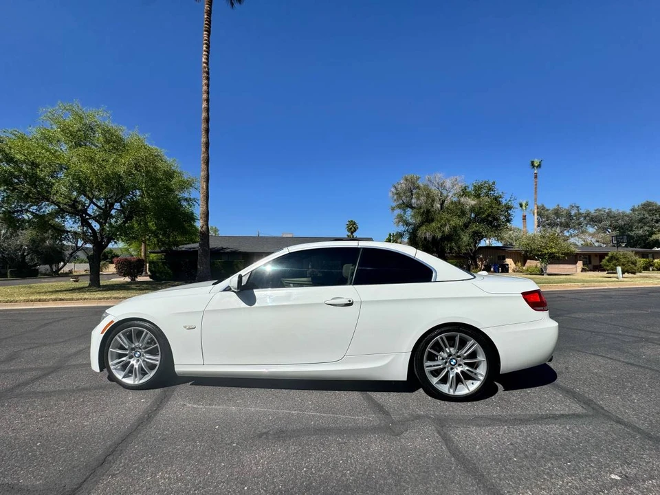 2010 BMW E93 3 Series Convertible - Image 11 of 12
