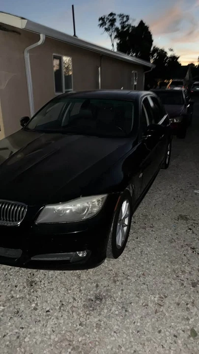 2010 BMW E90 3 Series Sedan - Image 2 of 4