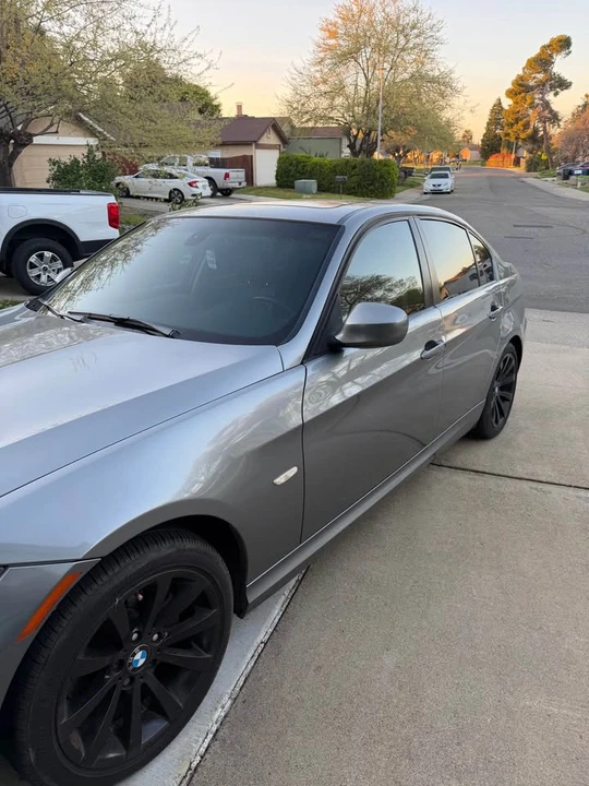2010 BMW E90 3 Series Sedan - Image 2 of 15