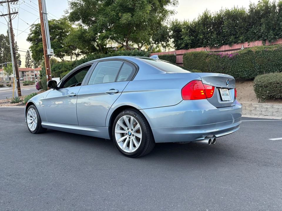 2010 BMW E90 3 Series Sedan - Image 7 of 31